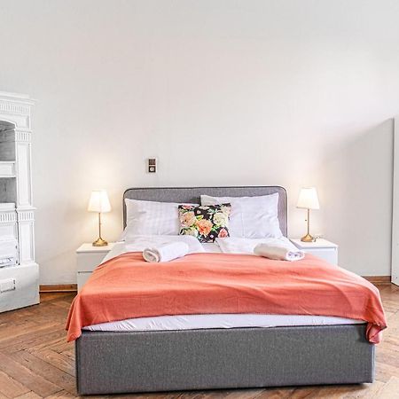 Gorgeous 1Br Apt Near Akh Hospital Вена Экстерьер фото